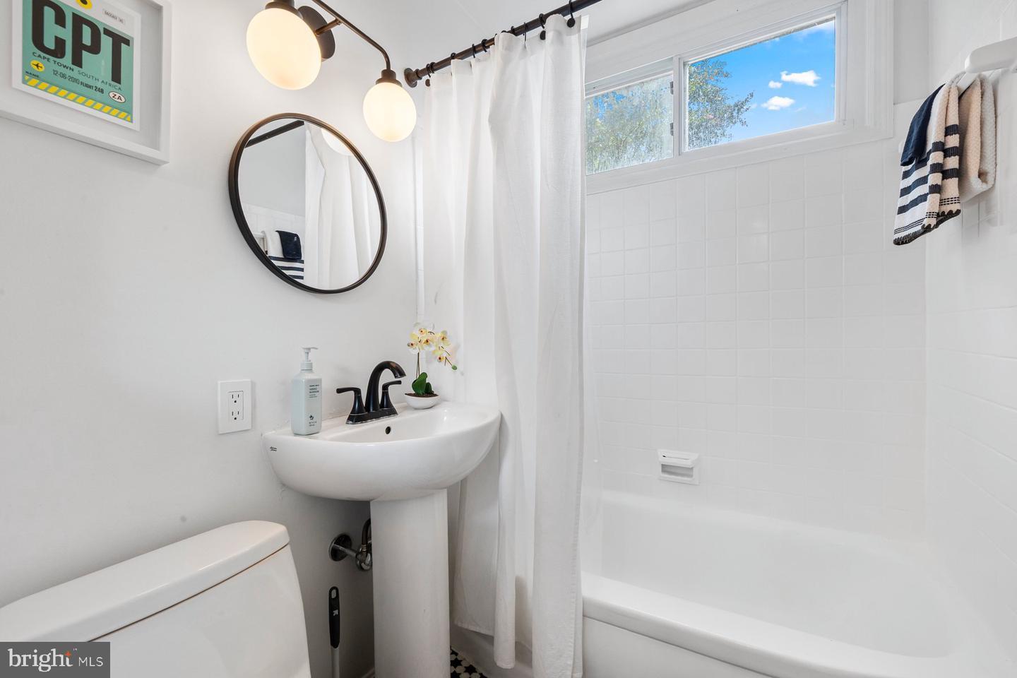 4100 Spruell Dr, Kensington, MD 20895 &mdash; Photo 13